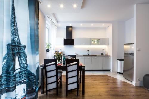 Apartment with Balcony image 5