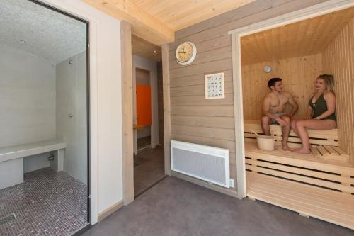 Les Carmes and spa - image 3