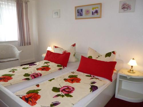 1 king bed, 1 sofa bed