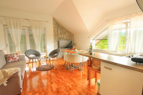  Apartments Olga in Rakovica