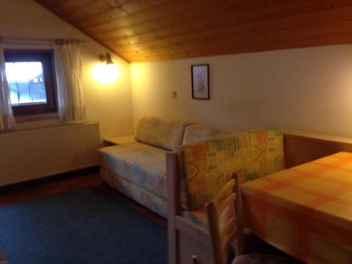  Schuster Emma, Unterkunft in Olang