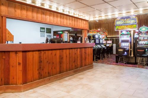 Ramada by Wyndham Ely - image 8