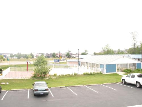 Great Lakes Inn Mackinaw City - image 14