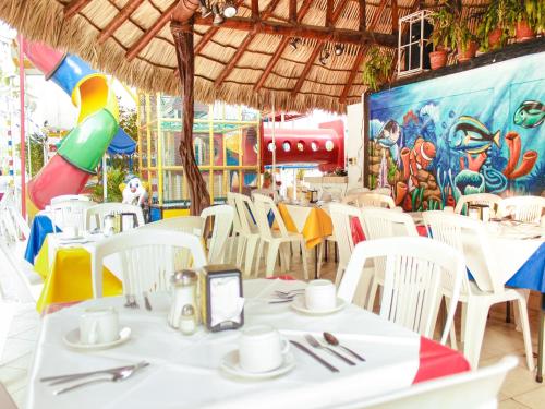 Sands Acapulco Hotel & Bungalows – Acapulco, MS