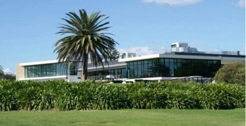 Golf course [on-site], The Resort Villa-Apt - Tropical Oasis at Cronulla in Cronulla