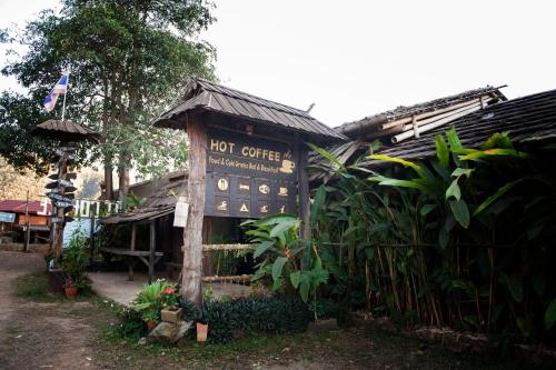 Entrance, Hot Coffee Guest House and Resort in Mae Chaem