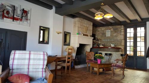 Pub/Lounge, Hotel du Puy d'Alon in Souillac