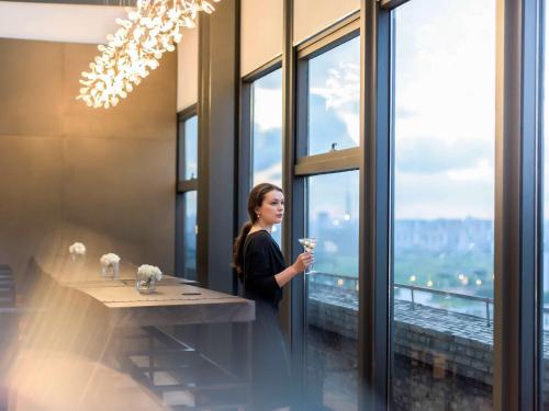 Bar/lounge, Novotel Shanghai Clover in Shanghai Int’l Tourism Resort and Disney Land