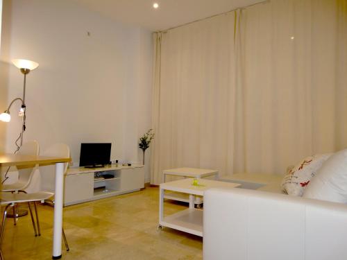 Minimalist Loft Center by gms apartamentos 2