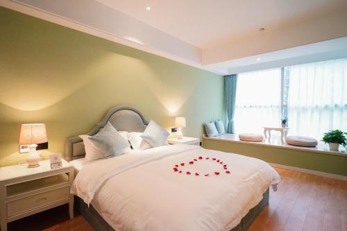 Yi Ju Yi Gong Yu Hangzhou Price Address Reviews - 