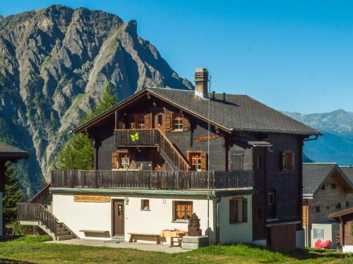 Gruppenhaus im Walliser Alpstyle - Accommodation - Rosswald