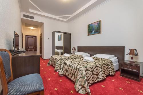 Hotel MANO Hotel MANO is conveniently located in the popular Novo-Savinovsky area. The property features a wide range of facilities to make your stay a pleasant experience. To be found at the hotel are free Wi-F