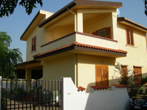 2 bedrooms, 5 beds