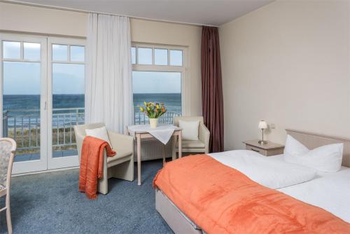 Strandhotel Dunenhaus in Breege