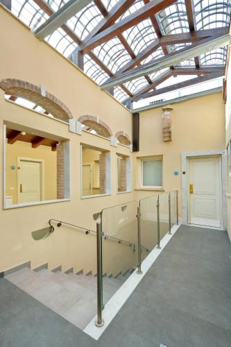 Hotel Camelia - image 10