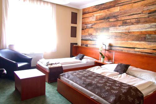 Guestroom, Europa Hotel Es Etterem in Nyiregyhaza
