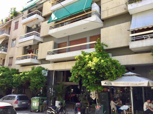 Bright Flat near the Acropolis by UPSTREET - image 9