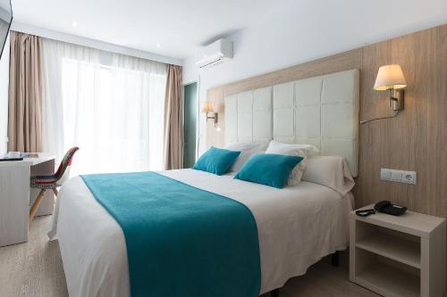 Hostal Menurka - image 2