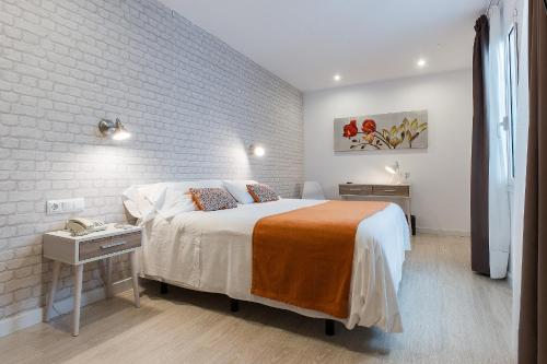 Hostal Menurka - image 11