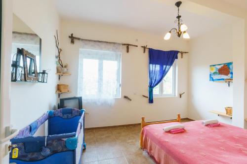 Studio Apartment image 3