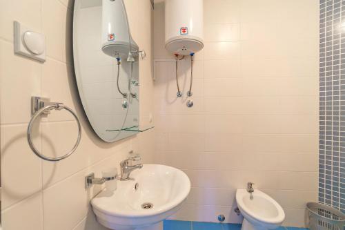 Studio Apartment image 1