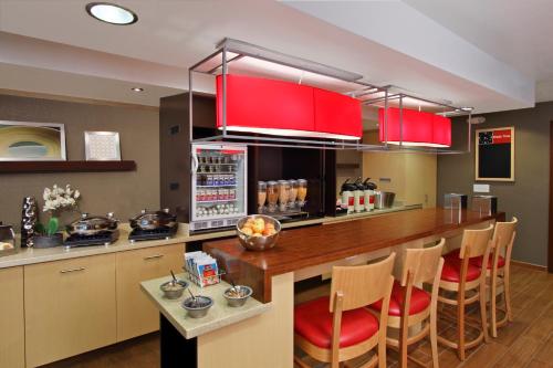 TownePlace Suites Newark Silicon Valley – Newark, CA