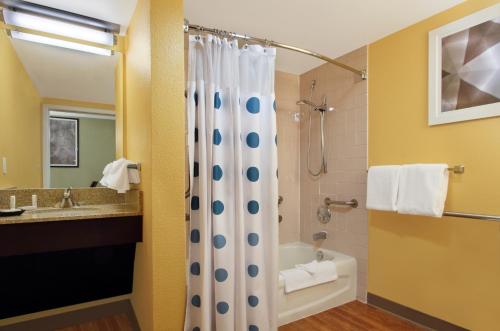 TownePlace Suites Newark Silicon Valley – Newark, CA