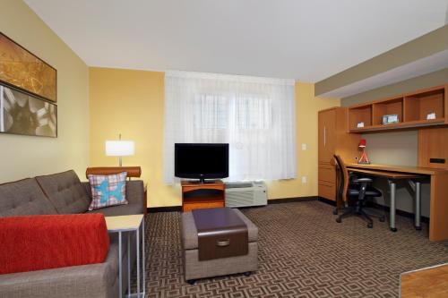 TownePlace Suites Newark Silicon Valley – Newark, CA
