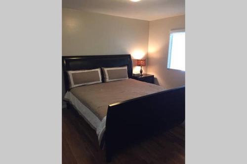 Adorable House only a few miles from the Strip - image 2