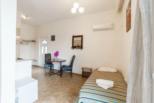 Triple Room with Mountain View image 3