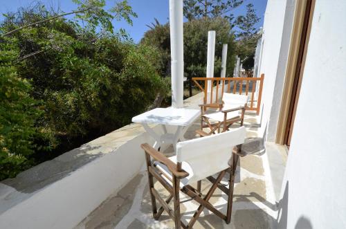  Madoupa Beach Apartments, Ornos