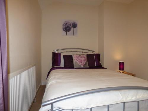 Birdholme House - image 4