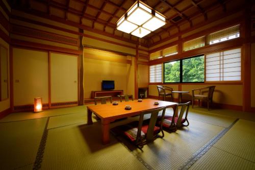 Japanese-Style Room