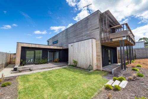 

Bay Retreat