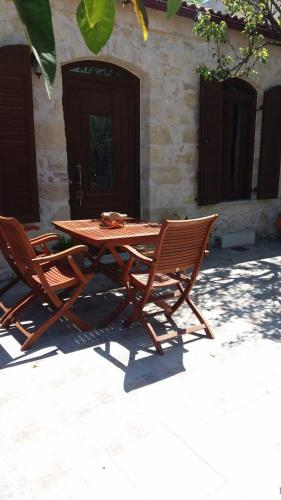 Balcony/terrace, Artemisia Traditional Home in Nikos Kazantzakis
