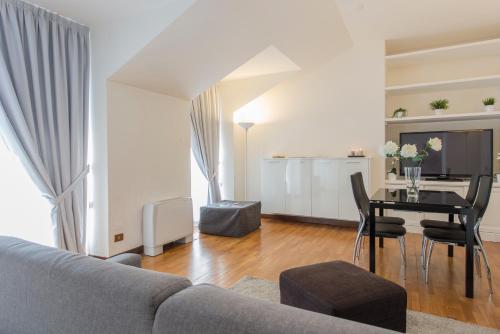 Milan Royal Suites - Centro Cadorna Room Type - Apartment with Balcony