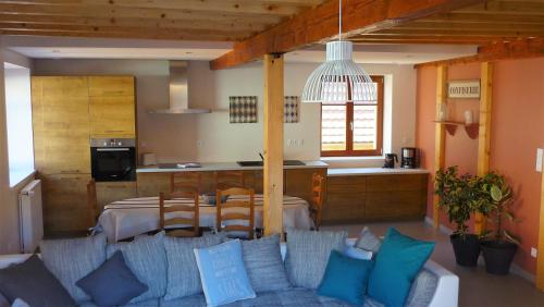 設施, Les Gites de la Mere Michele in 卡松德