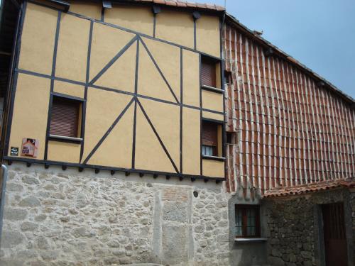 A szálláshely kívülről, El castanar in San Esteban De La Sierra