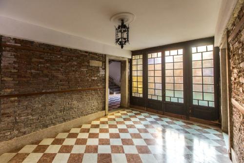 Rialto Design Boutique Apartment - image 9