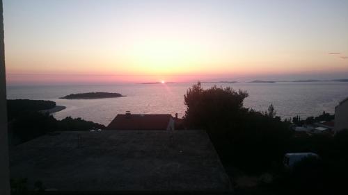  Apartment Ela - Sea View, Ferienwohnung in Primošten