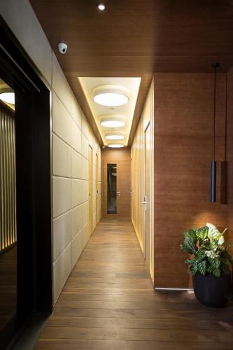 Dominic Smart & Luxury Suites - Parliament - image 9