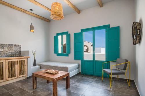 Nissia Beach Apartments & Suites - main image