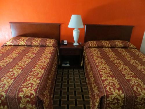 Budget Inn Budget Inn is perfectly located for both business and leisure guests in Cocoa (FL). Both business travelers and tourists can enjoy the propertys facilities and services. Service-minded staff will wel