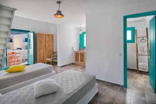 Nissia Beach Apartments & Suites - image 13