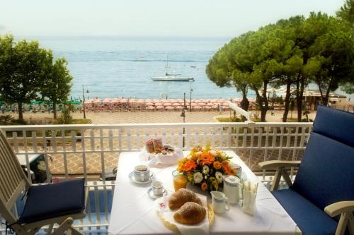 Hotel Pensione Reale - image 4