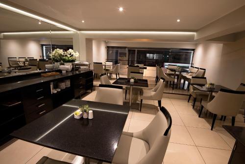 Mariel Apartments