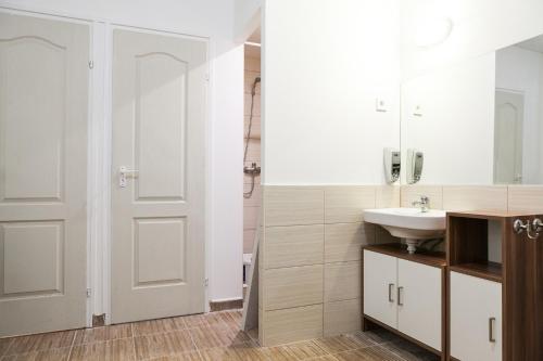 Junior Tower Apartment Room Type - Apartment - Ground Floor Junior Tower Apartment Room Type - Apartment - Ground Floor