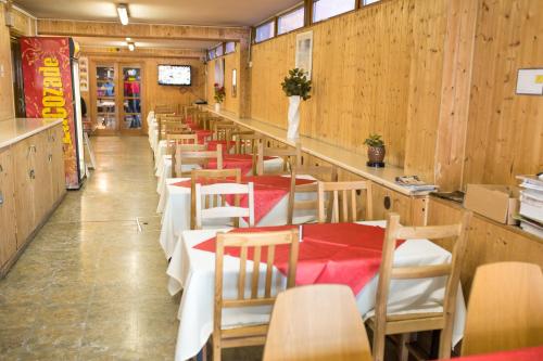 Kensal Green Backpackers in Wembley