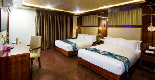 Twin room, family