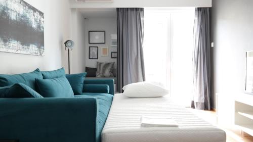 Bright Flat near the Acropolis by UPSTREET - image 4